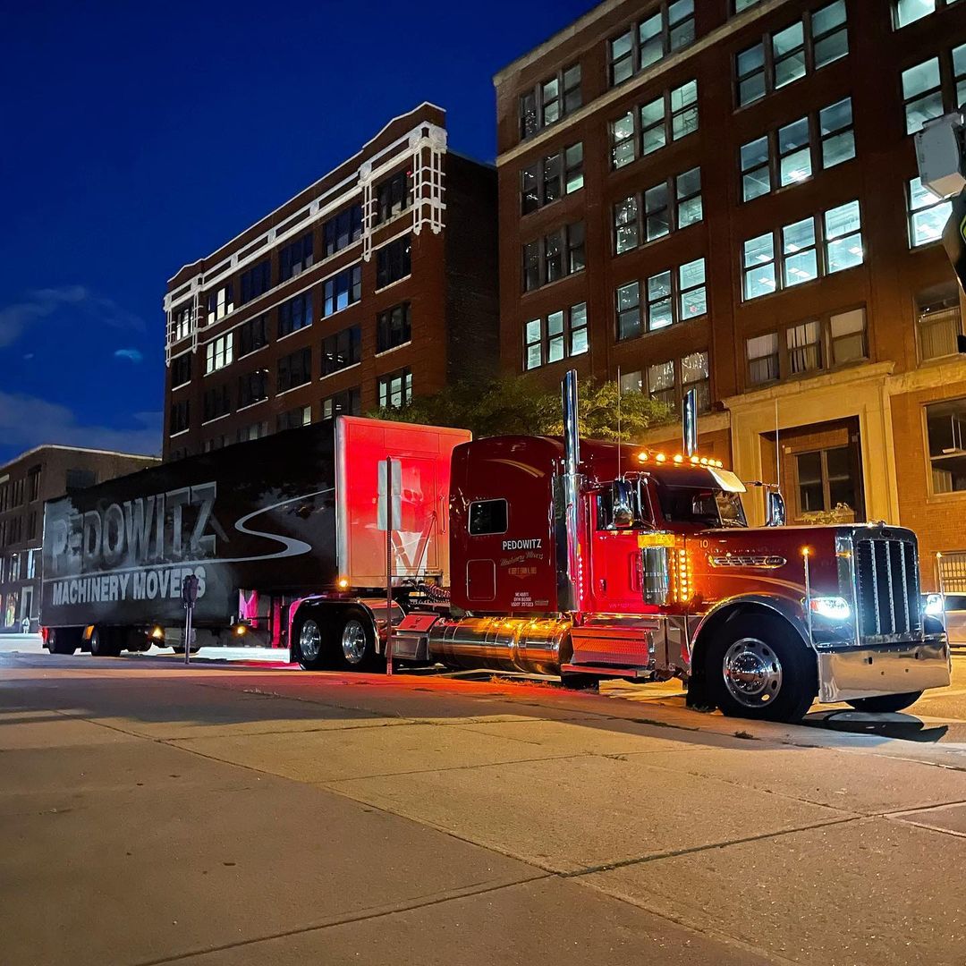 Read more about the article NYC Trucking Rigging Company With A Modern Fleet