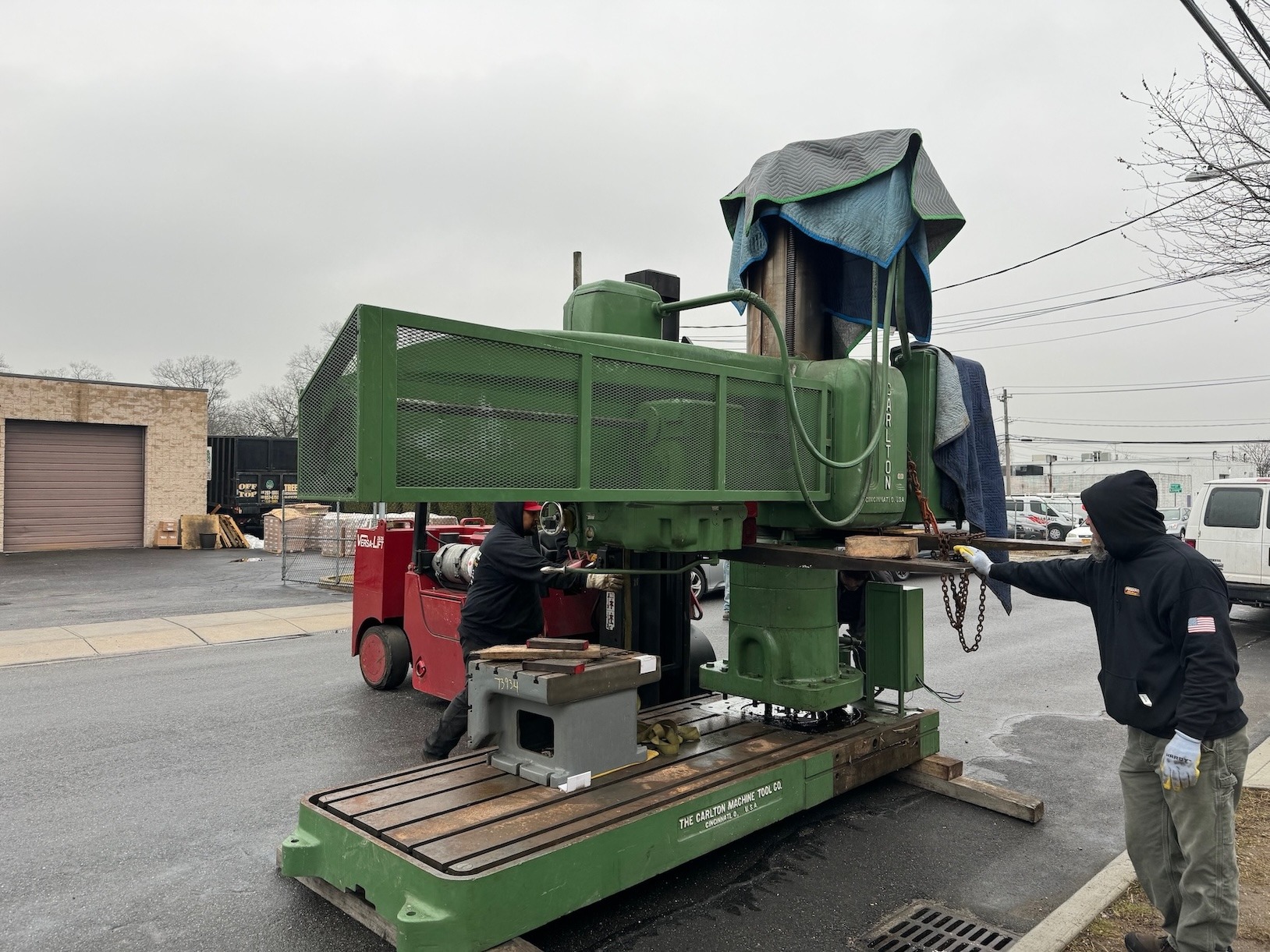 Read more about the article Long Island Rigging Company Radial Drill Installation